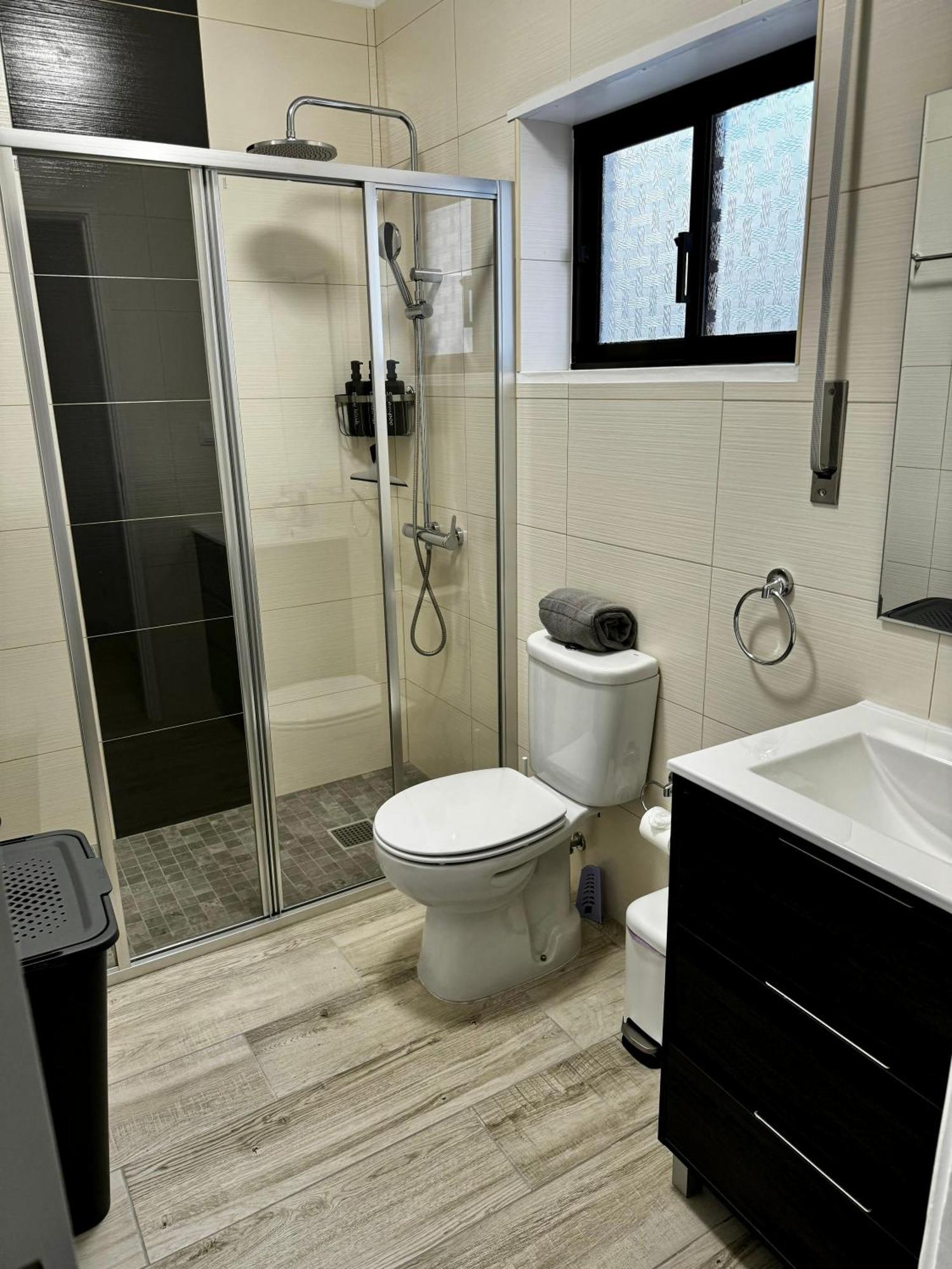 Princess Retreat Beautiful Modern Aprt 2 Min Walk From Quarteira Beach Exterior photo