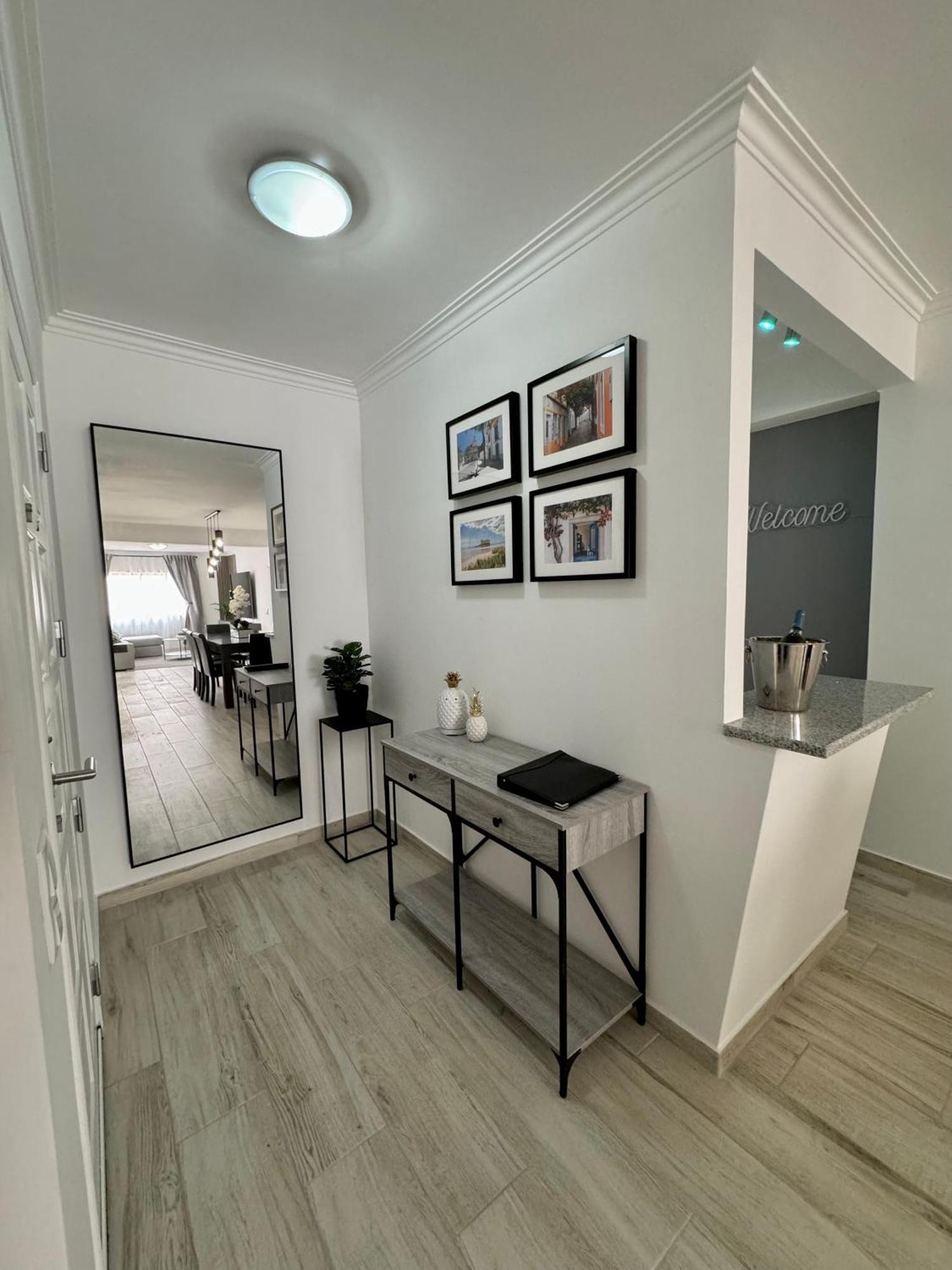 Princess Retreat Beautiful Modern Aprt 2 Min Walk From Quarteira Beach Exterior photo