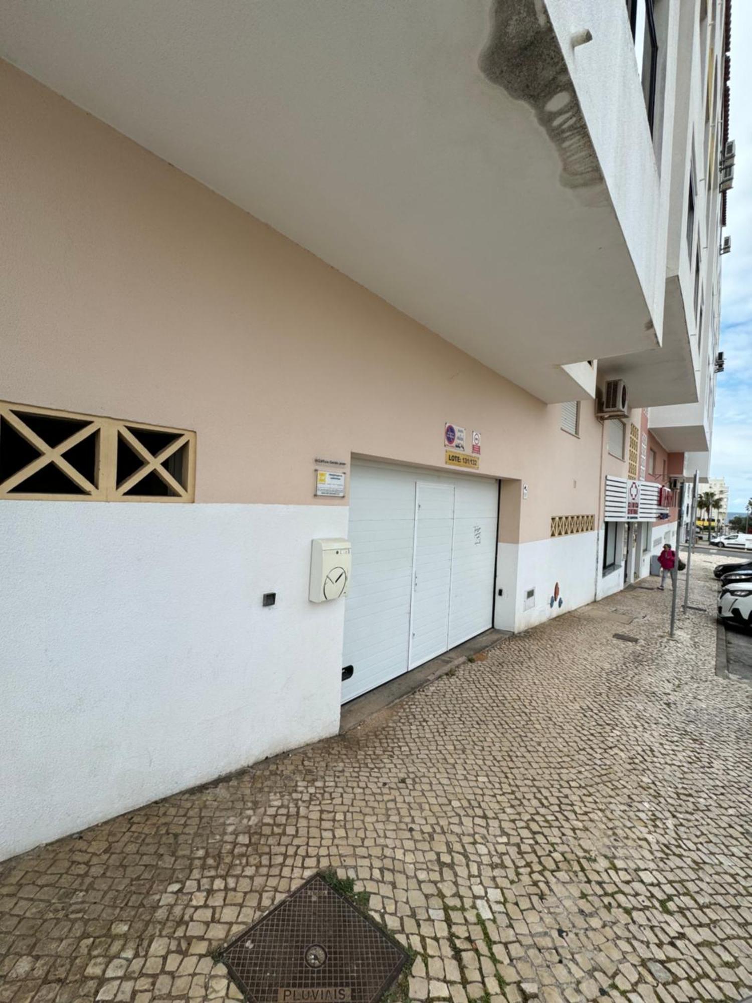 Princess Retreat Beautiful Modern Aprt 2 Min Walk From Quarteira Beach Exterior photo