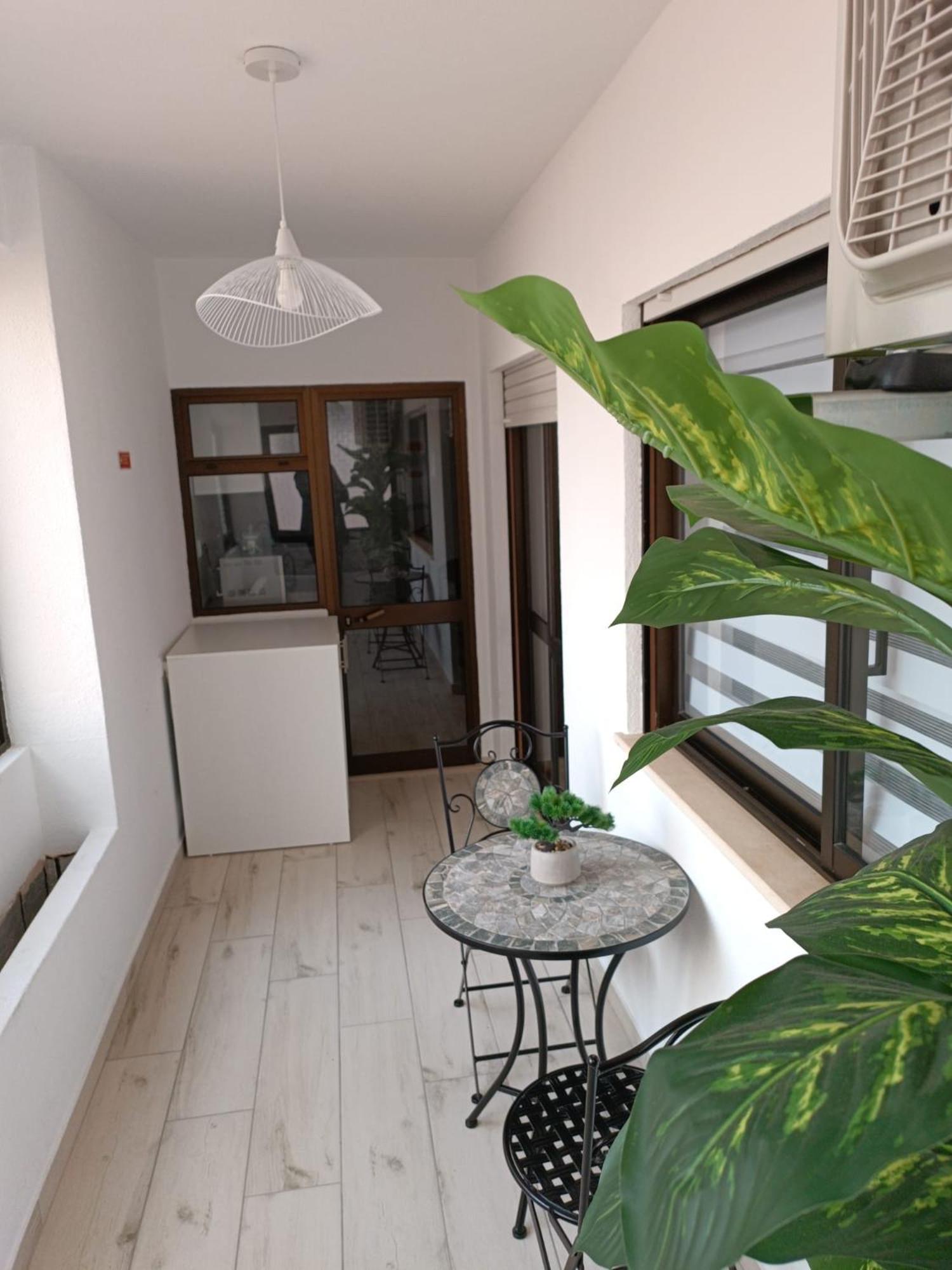 Princess Retreat Beautiful Modern Aprt 2 Min Walk From Quarteira Beach Exterior photo
